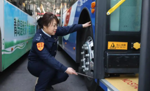 熱議 | 公交車事故多地頻發，如何規避？“智驅公交”保障出行安全